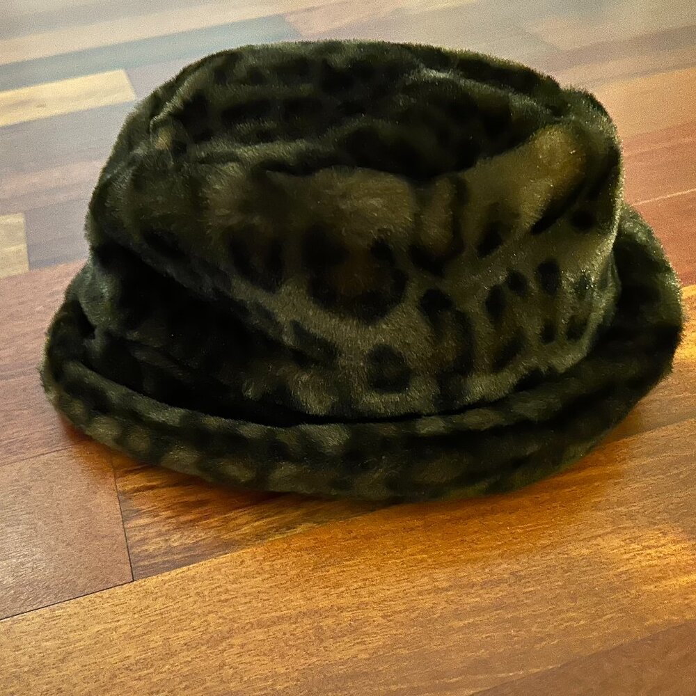 SOLD: Neiman Marcus Women's Brown and Black subtle Leopard Print Hat